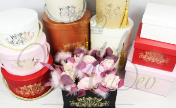 Boîtes pour fleurs avec les Anges Boîtes pour fleurs avec les Anges