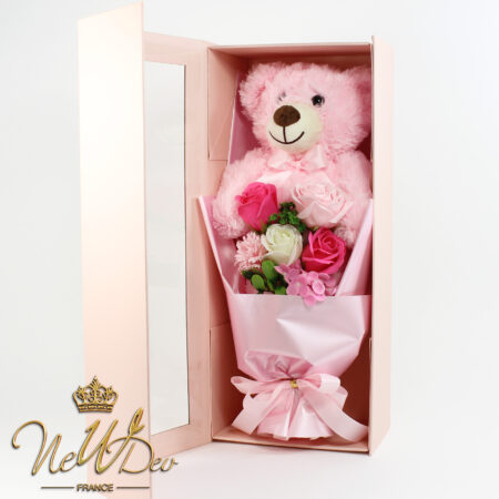 ours en peluche avec fleurs en savon